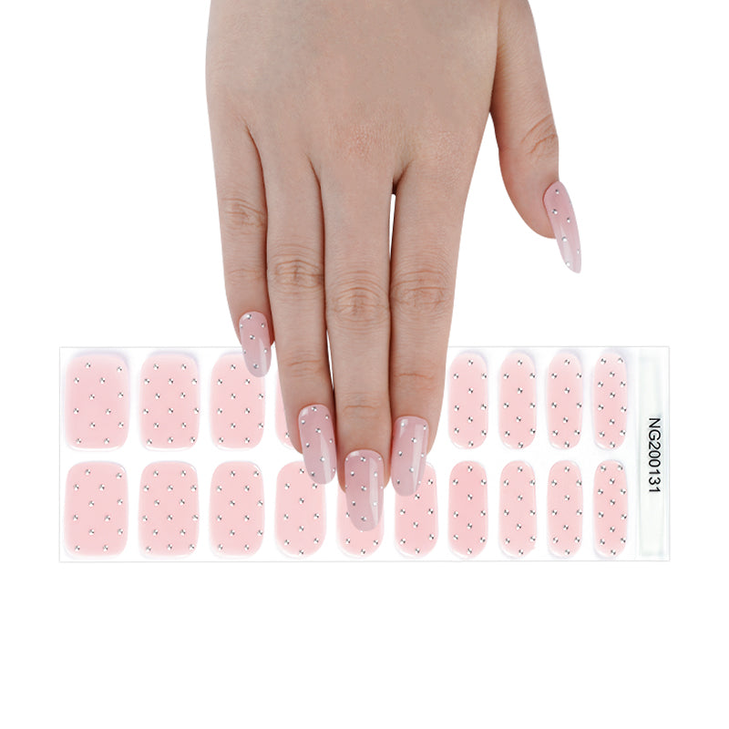 Uñas de gel Pink & Tachas